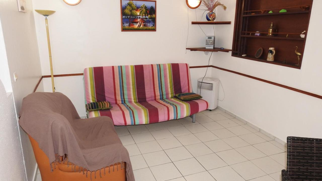 Villa Nanou , Villa De Plein Pied Avec Joli Jardin Bouillante Luaran gambar